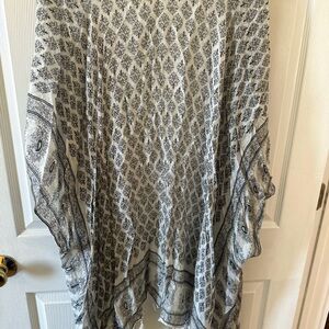 Black and White Patterned Kimono